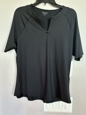 Sunchaser  NWT Athleta Black Short-Sleeve Zip tee